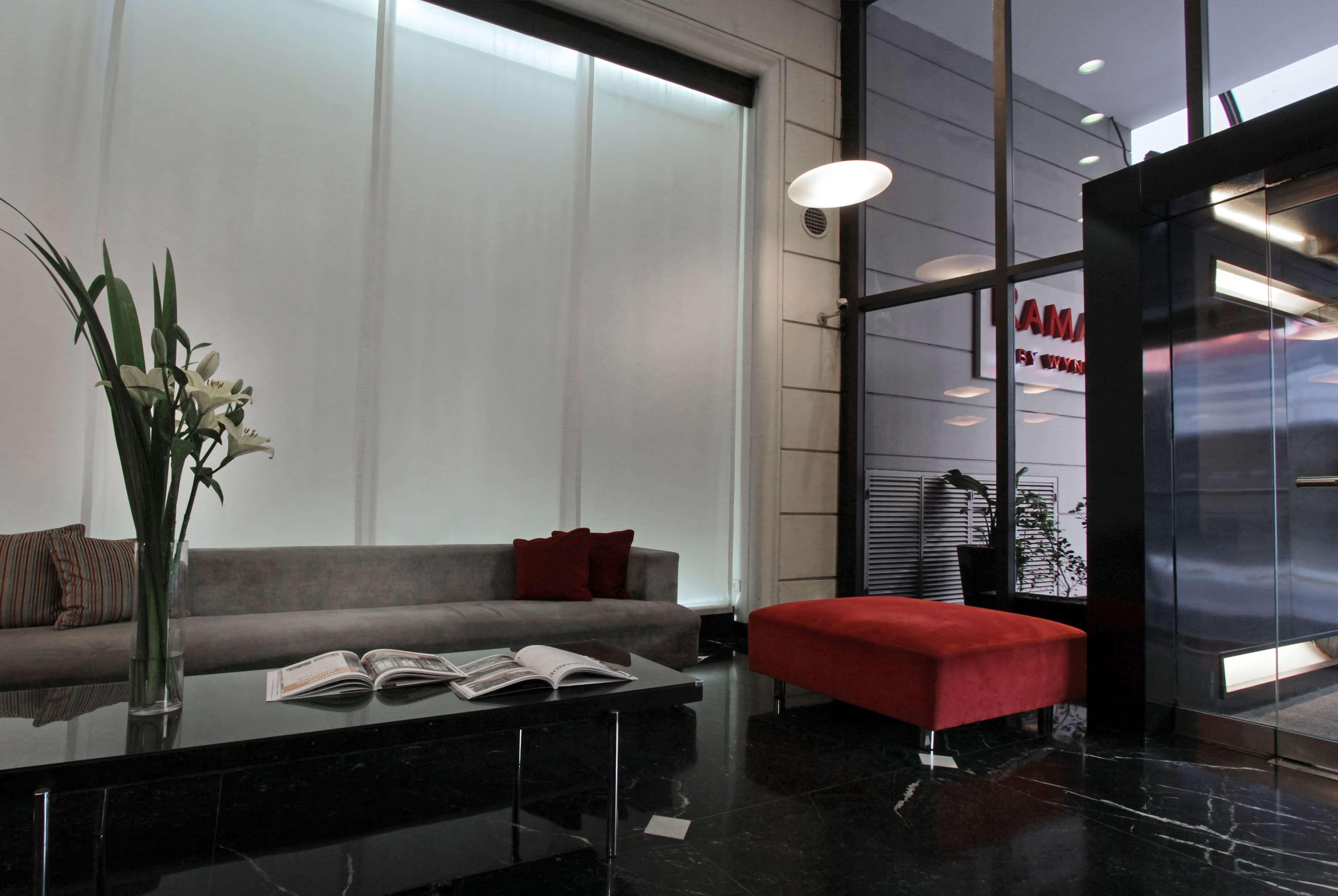 Ramada By Wyndham Buenos Aires Centro Bed and Breakfast Eksteriør billede