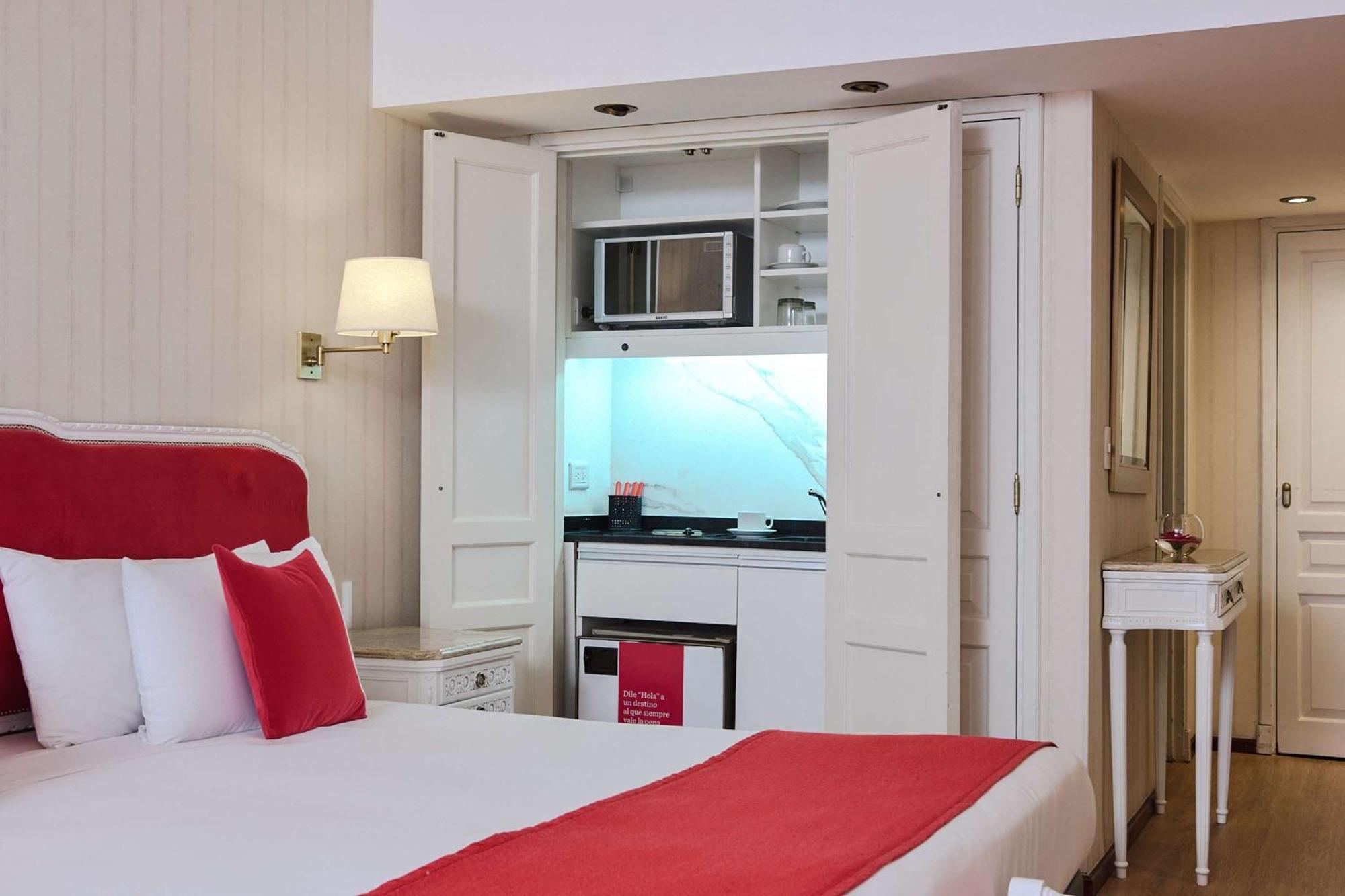 Ramada By Wyndham Buenos Aires Centro Bed and Breakfast Eksteriør billede